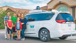 Autonomiczne samochody firmy Waymo testowane są na ulicach Phoenix fot. materiały prasowe