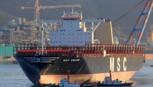 MSC Oscar w stoczni w Korei Południowej