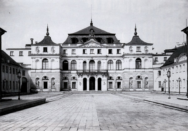 Warszawa odbuduje Pałac Saski i pałac Bruehla? Mazowiecki ...